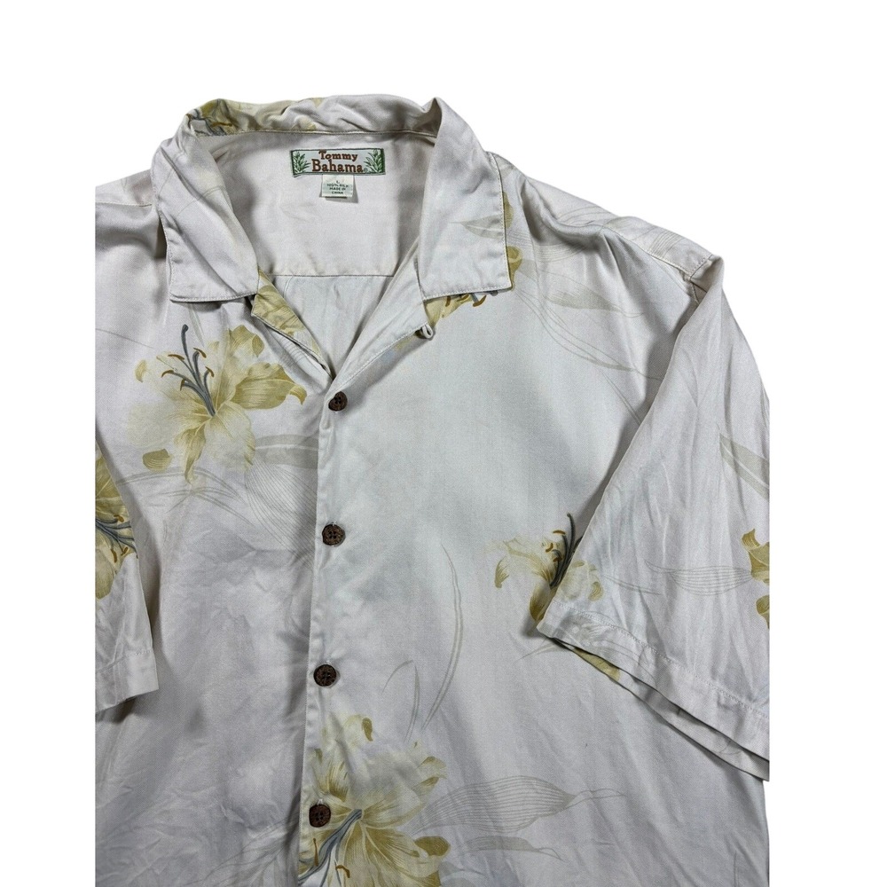 Tommy Bahama Men Large 100% Silk Floral Camp Shirt Short Sleeve Cream